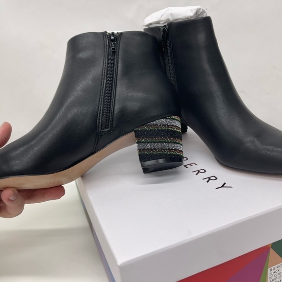 Katy Perry Ankle Boots - The Rich in Nappa Black - Picture 4 of 9